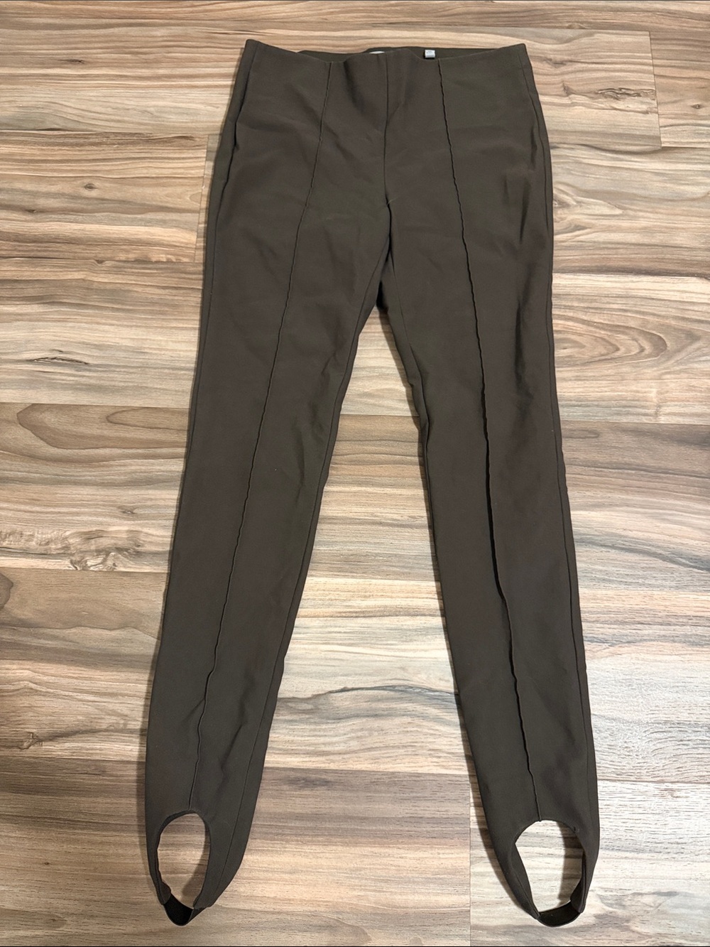 Vince Double Knit Front Seam Stirrup Legging Pants Women’s Sz. M Brown Minimal
